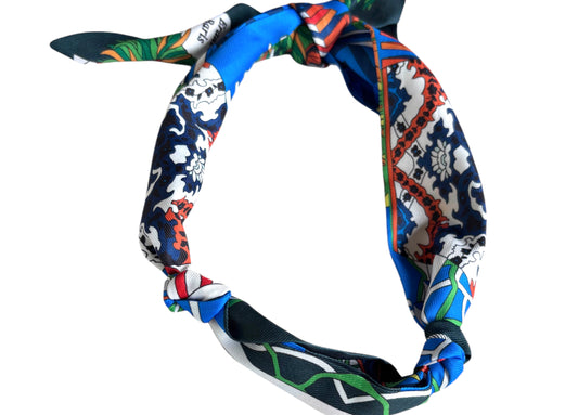 Beckett scarf necklace