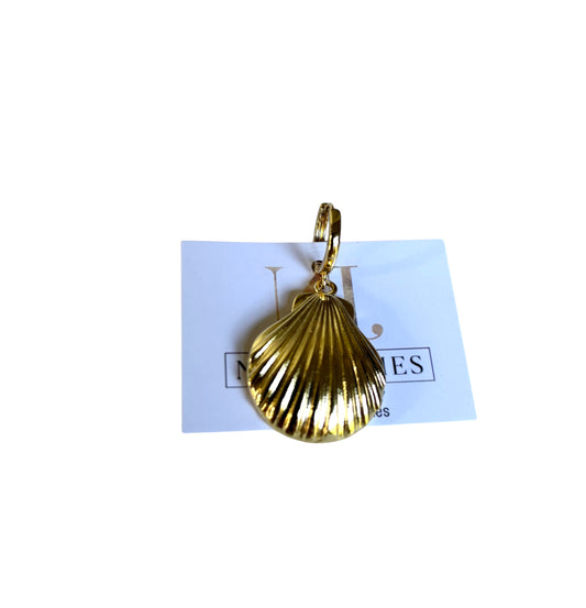 Shell charm