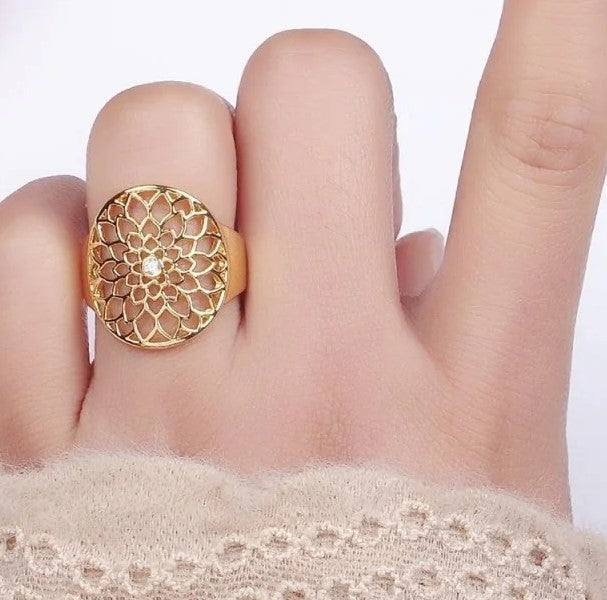 Lotus ring